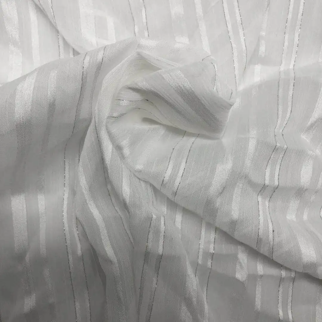 Блестящая полосатая атласная шифоновая ткань с металлическим покрытием из искусственного шелка с люрексом