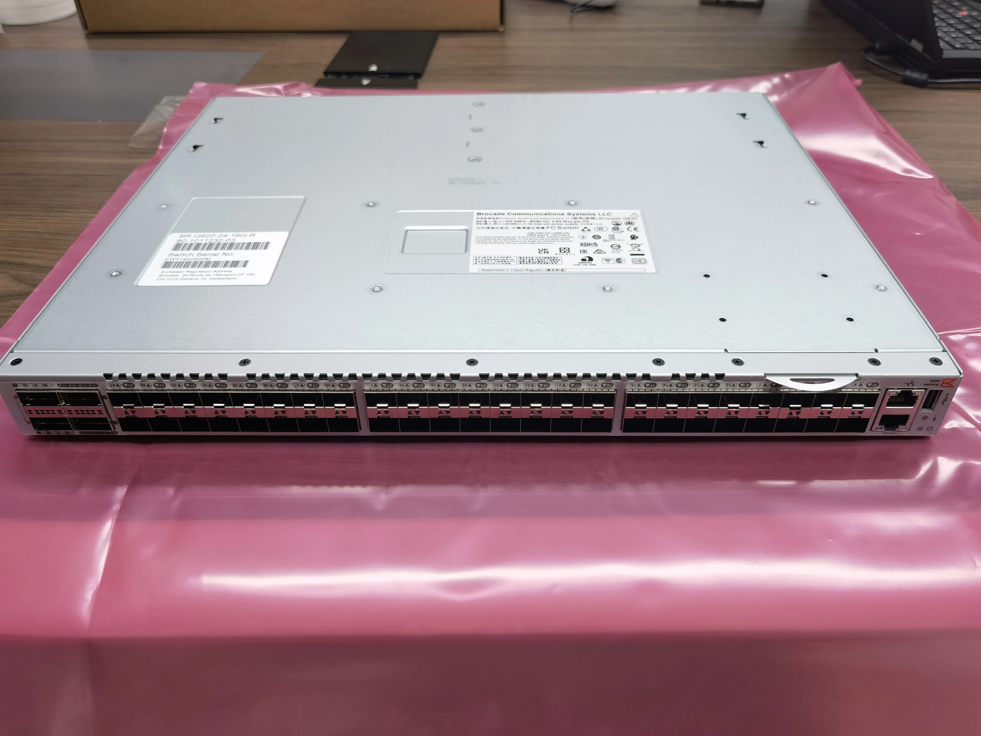 NEW Sealed Brocade G620 48x 32Gb SFP+ +4x QFlex FC Switch (24x 32G Active Ports)