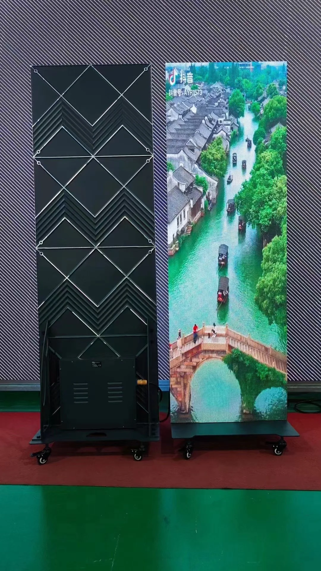 P1.25 P 1.53 P1.86 P2 P2.5 seamless splicing LED poster display floor standing LED screen slim Poster Led Display