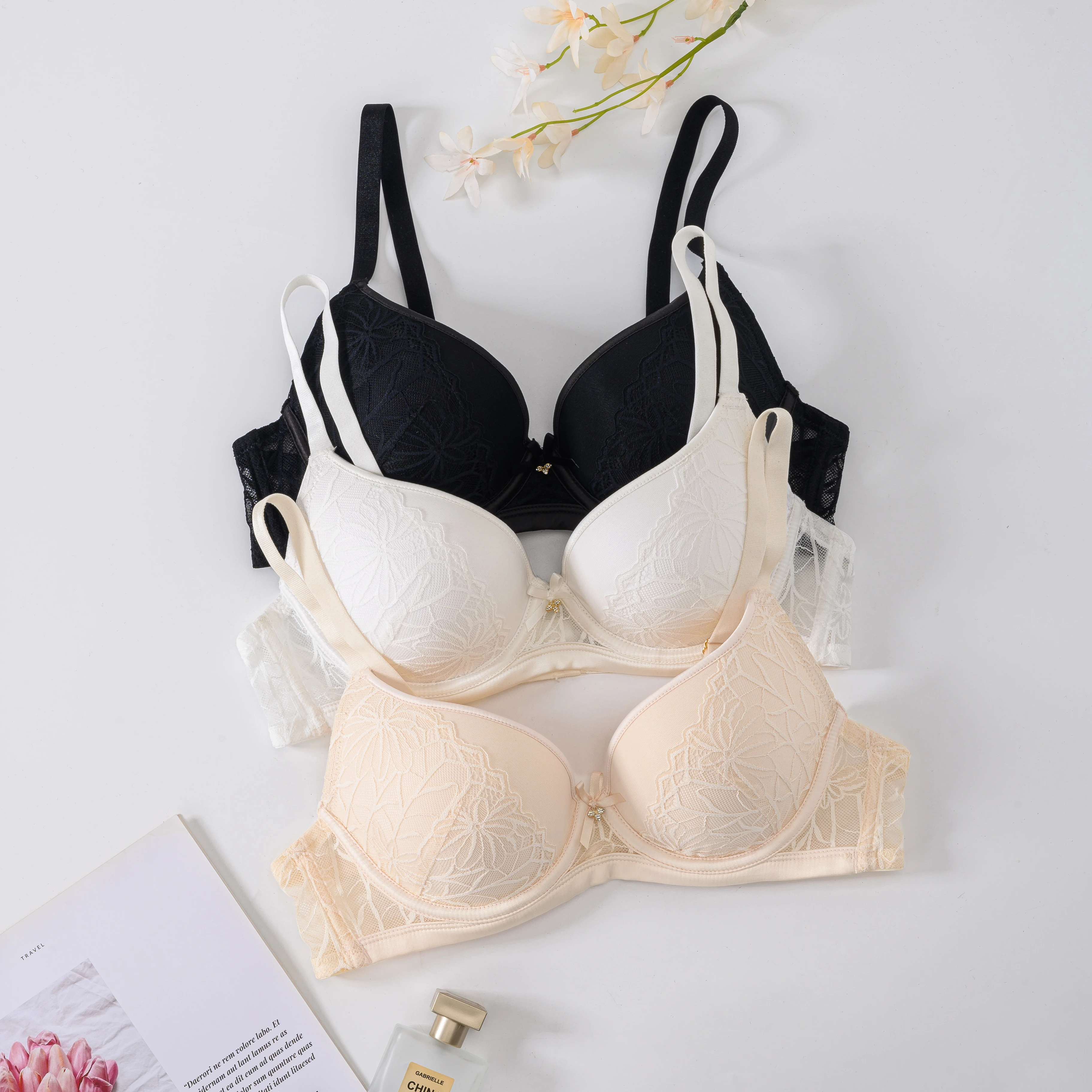 2024 Hot sale Breathable Thin Latex Underwear Large Size Wireless Adjustable Bras For famale