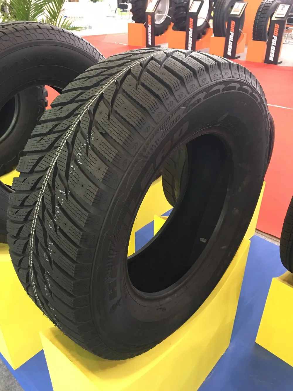 China Famous Tyre Brand KAPSEN winter tires for Canada 195/60R15 195/65R15 205/65R15 195/60R16 with GCC BIS DOT ECE certificate