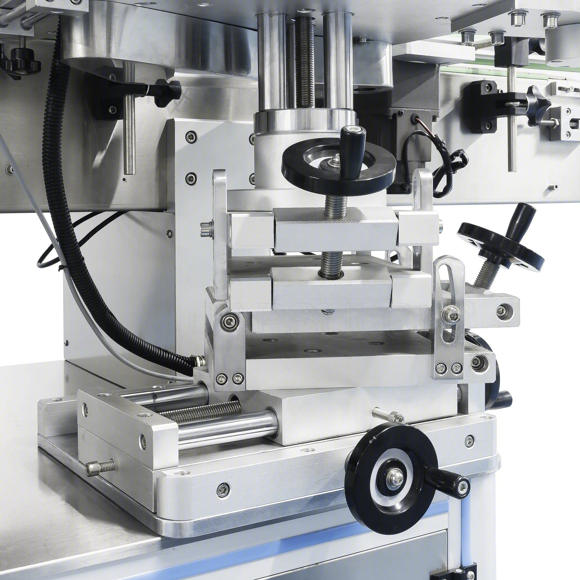 
T-21200 Jar Automatic Double-Sided Rolling Round Wine Water Bottle Labeling Machine Equipment 