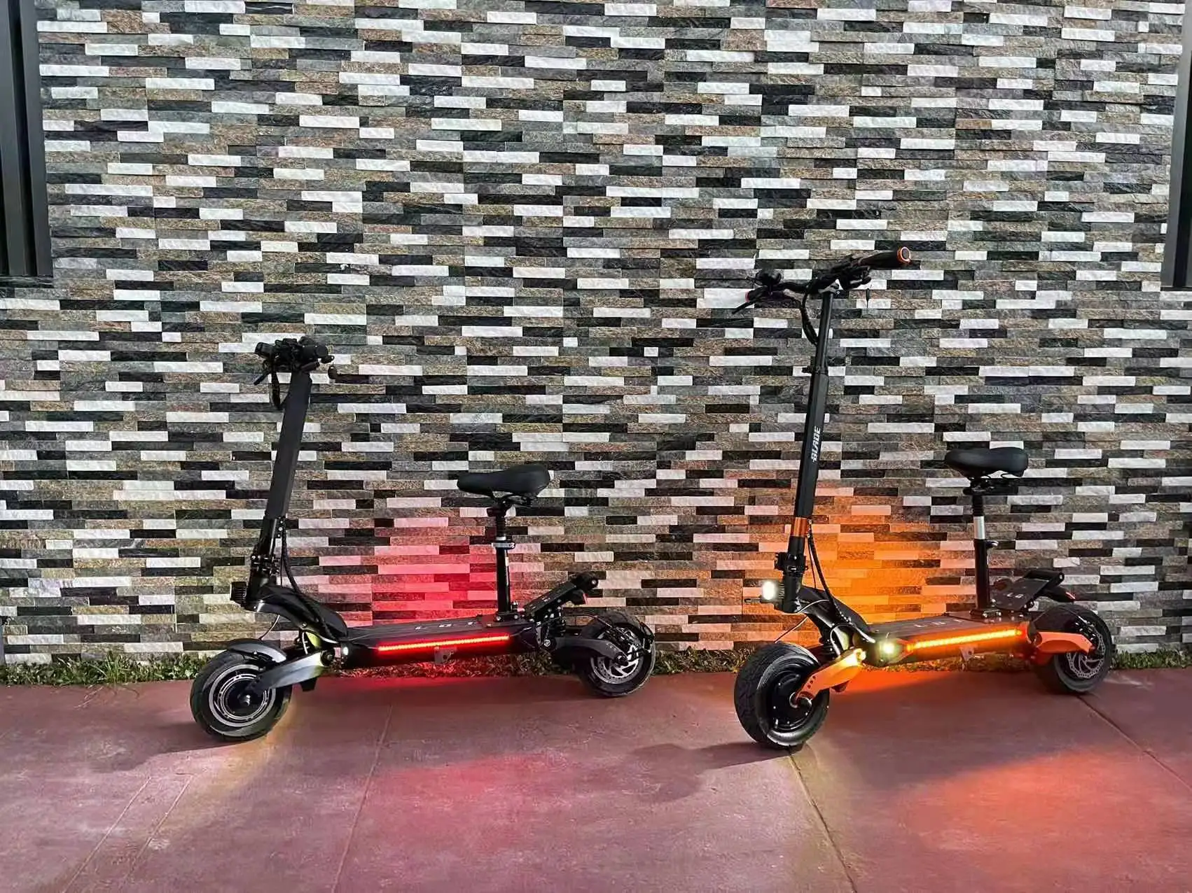 2023  blade GT  full hydraulic Disc brake with 3000w dual motor 23.4 ah max speed 85km/h adult electric scooter