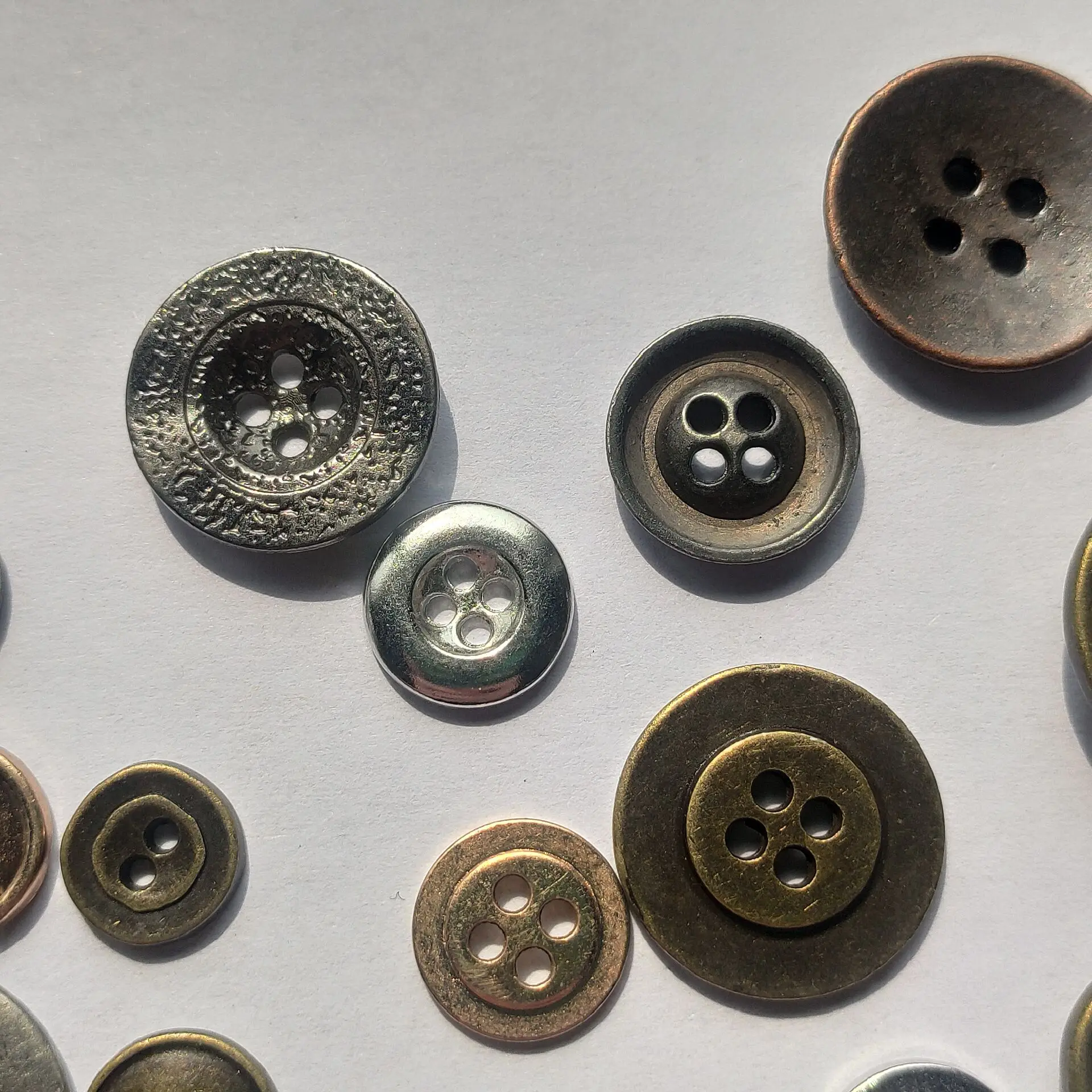 Custom special shape skull screw jeans metal buttons metal buttons for clothing for denim jacket