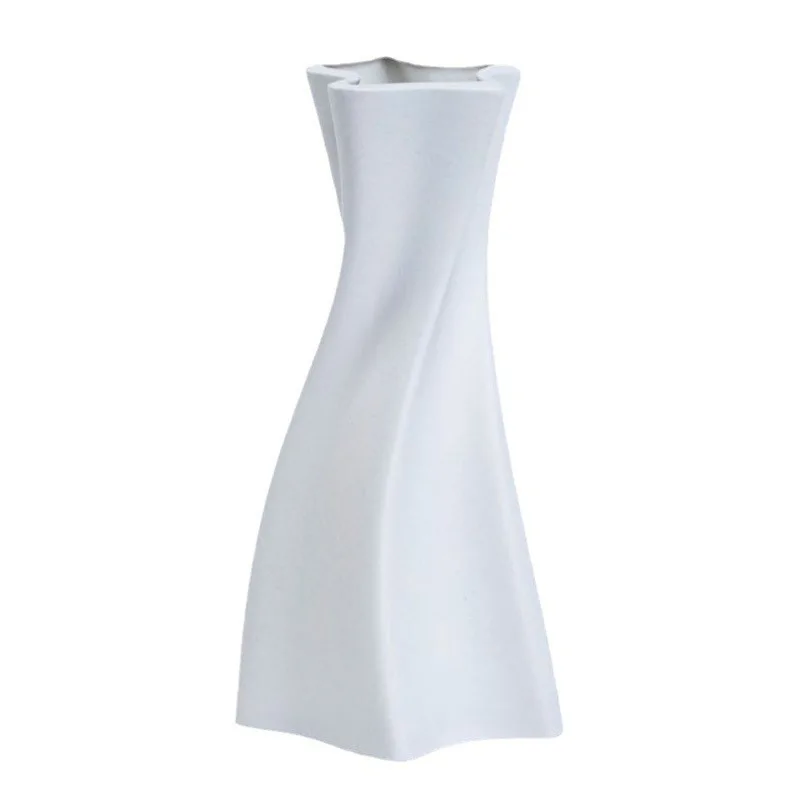 wholesale Nordic Style Ceramic Wedding Decoration Vase Decoration Ins Style Creative Home Decoration Resin Vases