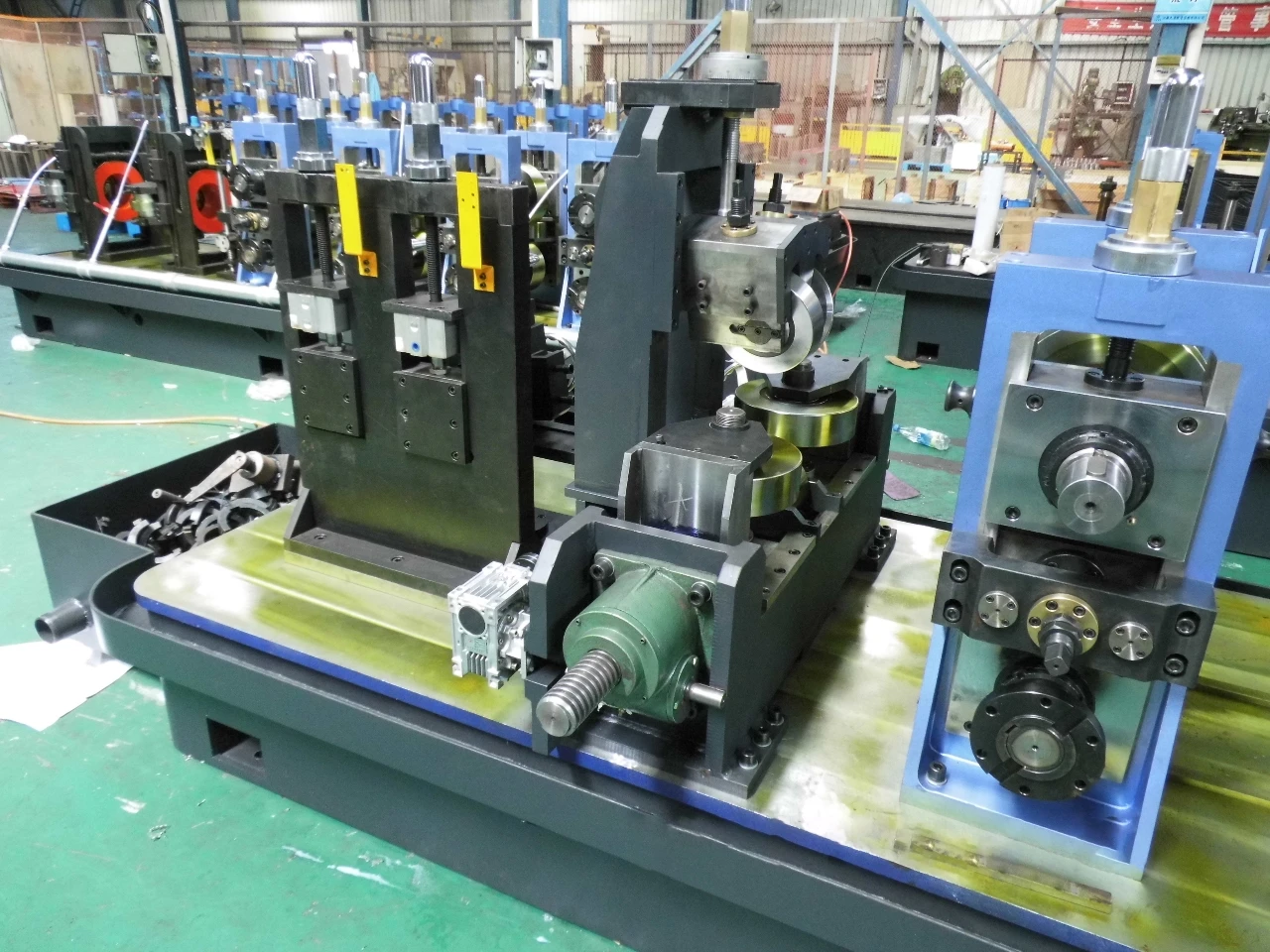 TY125 standard tested erw pipe processing machines API carbon steel pipe tube mill