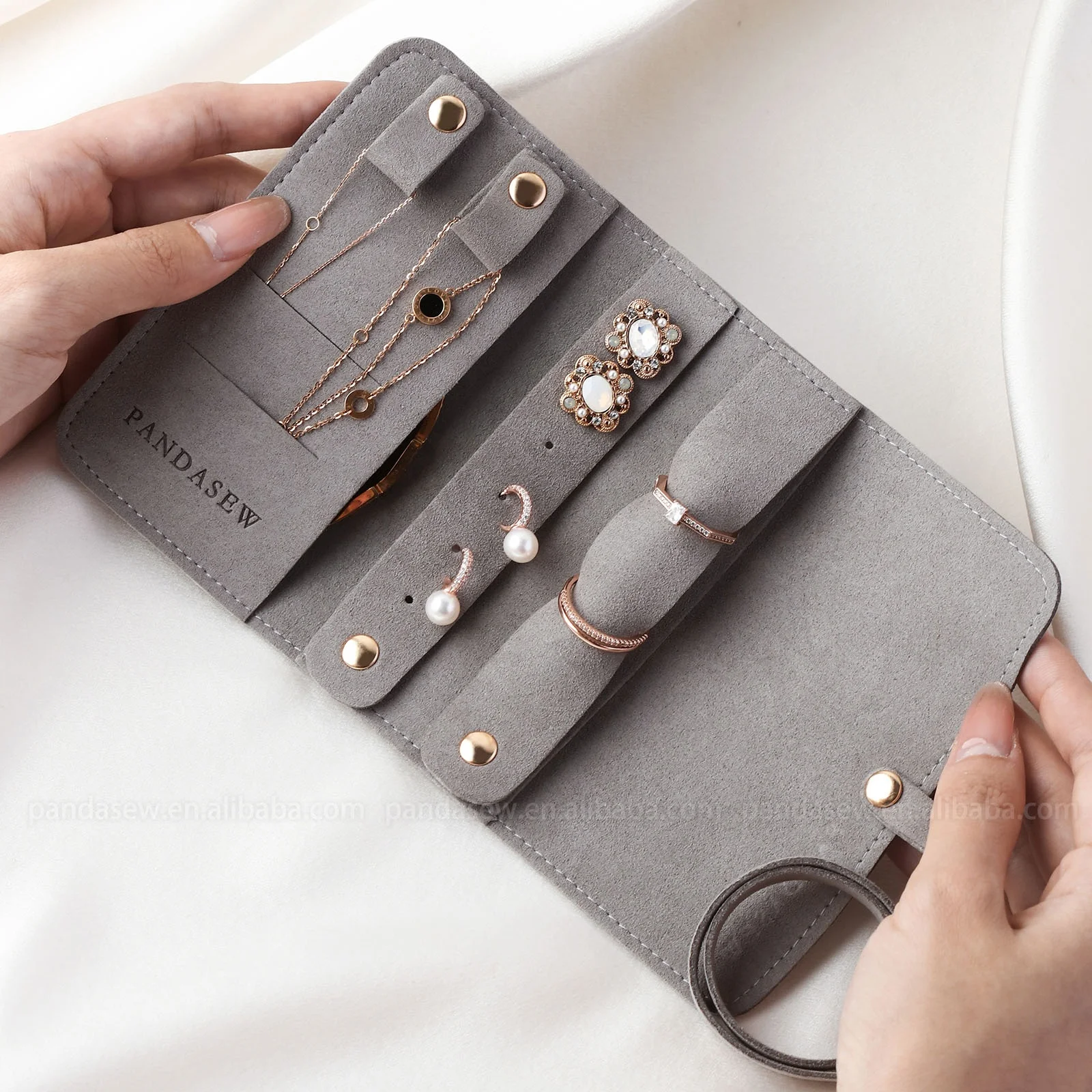 PandaSew custom logo multi-functional microfiber travel roll pouch jewelry organizer for Rings Necklaces Earrings Bracelets