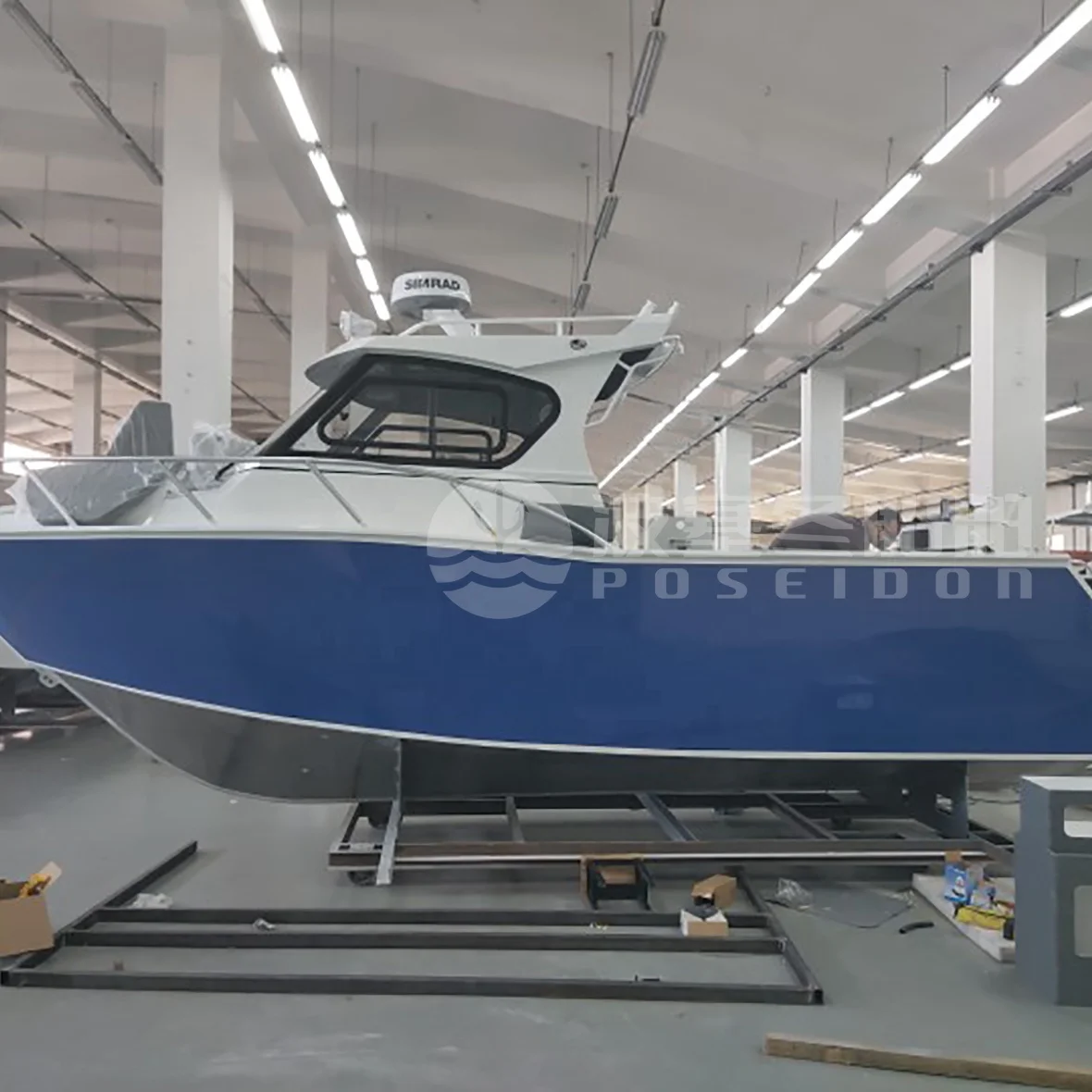 7.5m Middle-size Cabin Cruising Yacht Watercraft Speed Boat for Leisure
