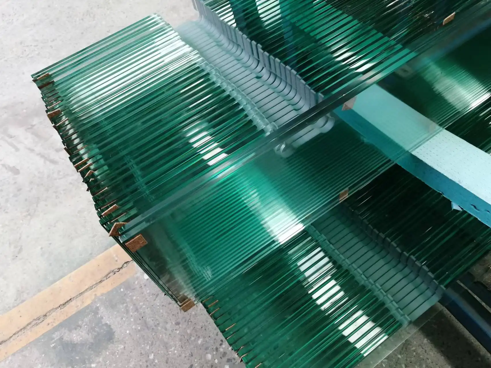 8mm 10mm 12mm thk clear toughened shower tempered door glass for bathroom door