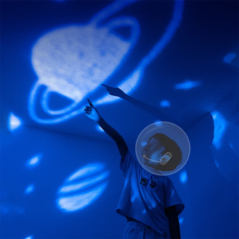 2023newest sky projector night light planet magic moon earth astronaut ornament small night light projector character