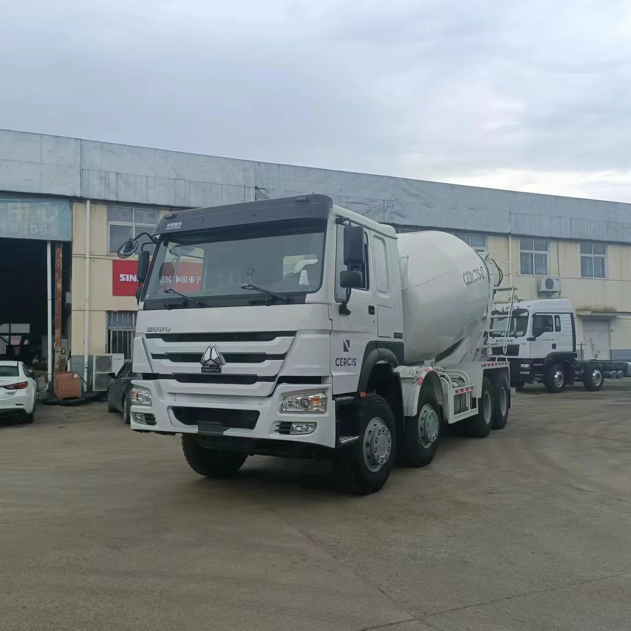 Лучшие продажи бетономешалка Dongfeng с насосной емкостью 14 куб. М3 Бетономешалка