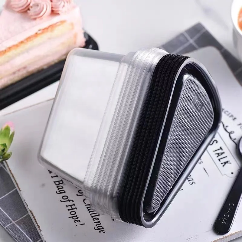 Wholesale food grade disposable clear anti fog triangular cake packing boxes