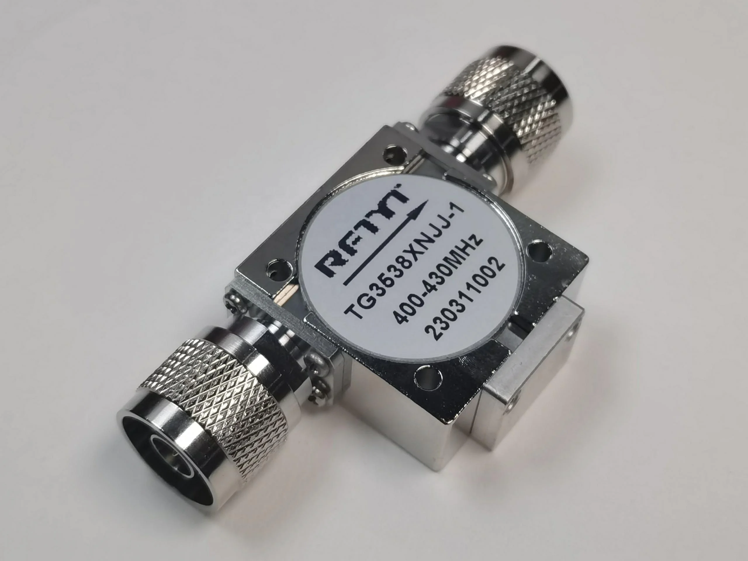 Низкие вносимые потери UHF 1000-1500 МГц 30 Вт РЧ коаксиальный широкополосный изолятор/Isol для прецизионных систем