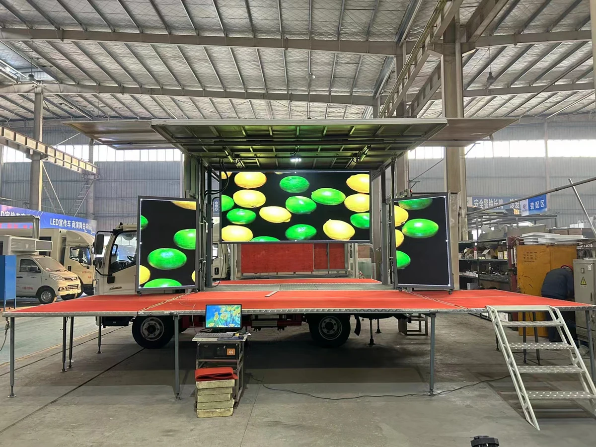 Sinotruck howo Gospel Crusade Mobile Music Stage Truck
