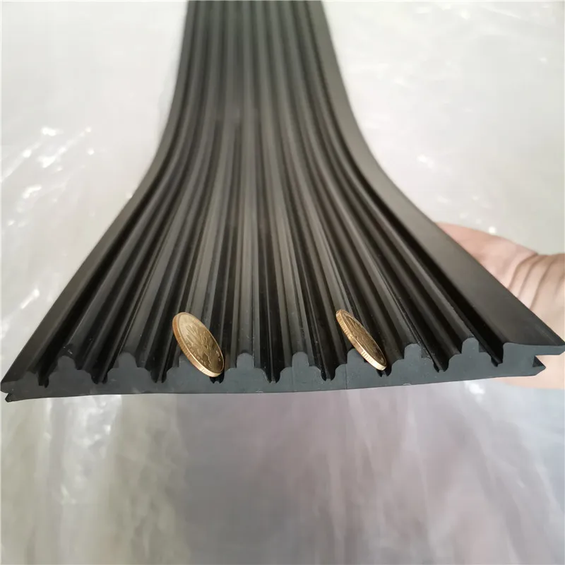 Плотные коврики и резиновый рафель