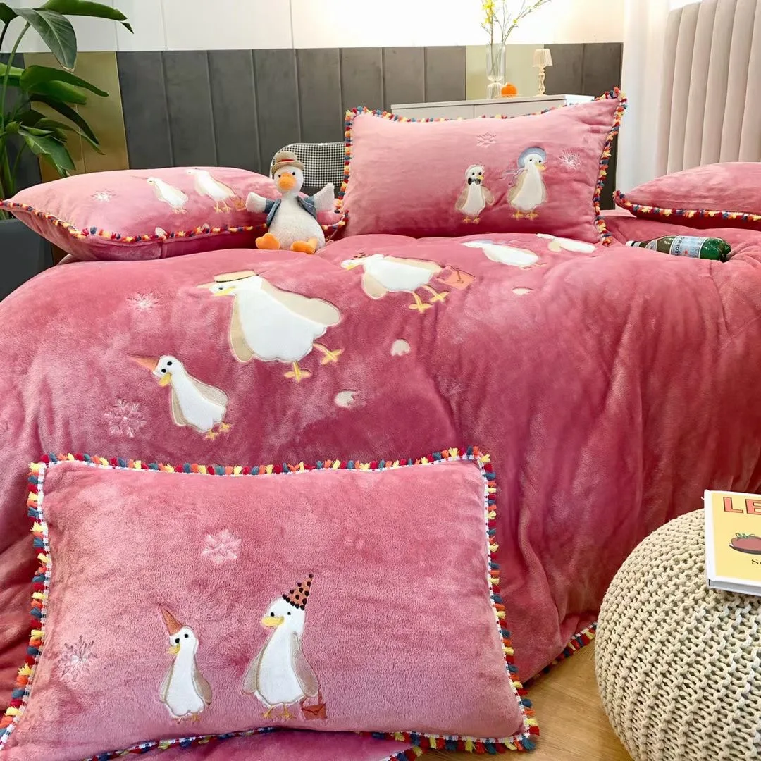 Coral Velvet Fleece Cartoon 100% Microfiber Kids Bedding Sets Children Embroidered Duvet Cover For Winter
