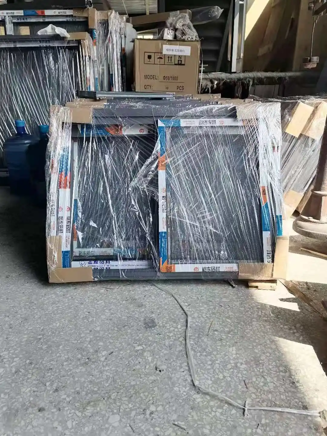 Cheap price Grey Color aluminum Sliding aluminium windows With single glass for villa