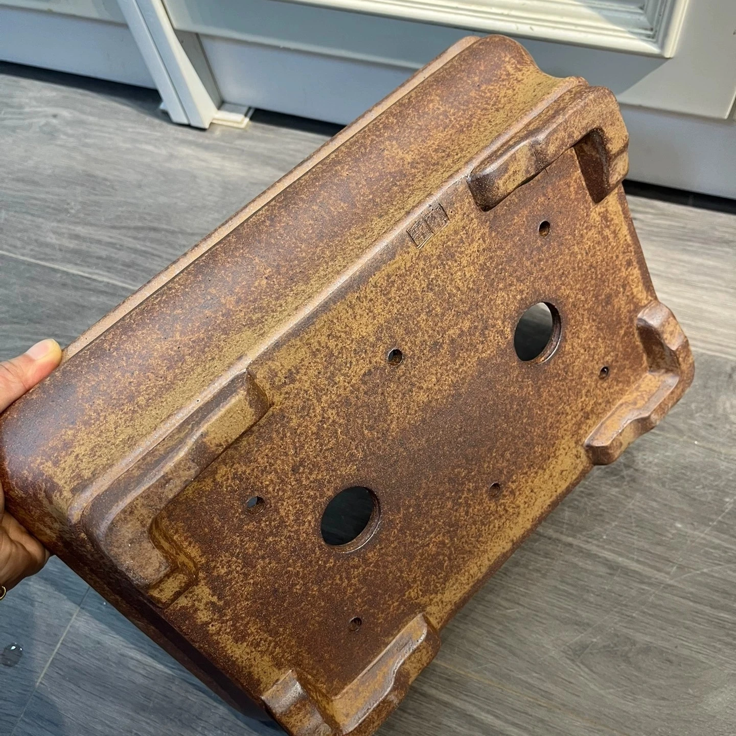 Handmade Yixing gold sand rectangle shape bonsai pot with line design and surface polishing