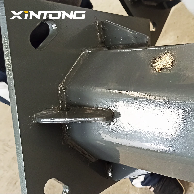 XINTONG Outdoor Road Q235B 10m 15m 5 Year Warranty Solar LED Galvanized Octagonal Customized Street Light Pole Street Lamp Post