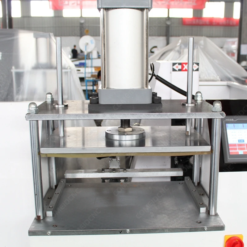 Good Design High Speed CNC Full Automatic End-milling Machine for Aluminum Profile