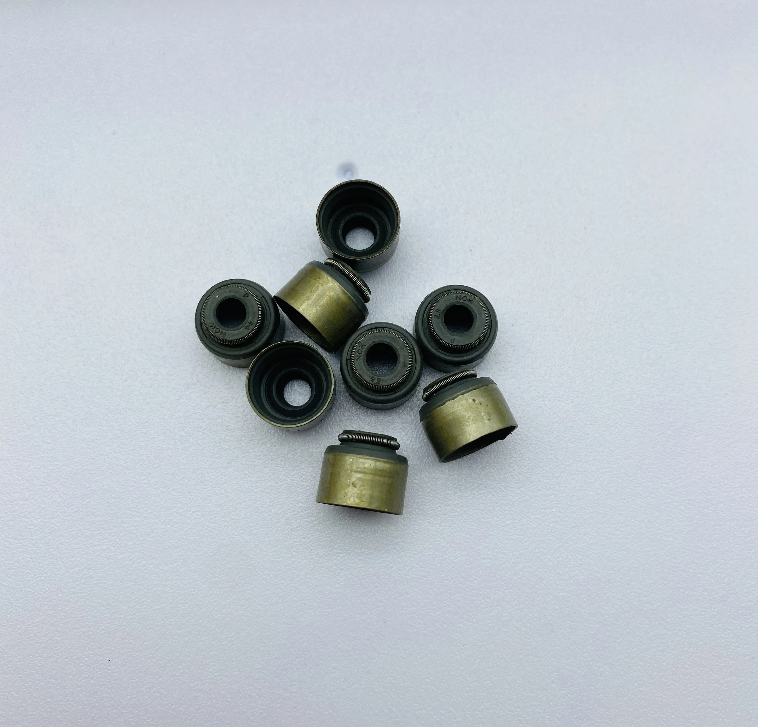 valve oil seal manufacturer Factory Price LFW/LF1/LFX for Buick 3.6 Valve oil seals model 1265335 NBR FKM Valve cover gasket