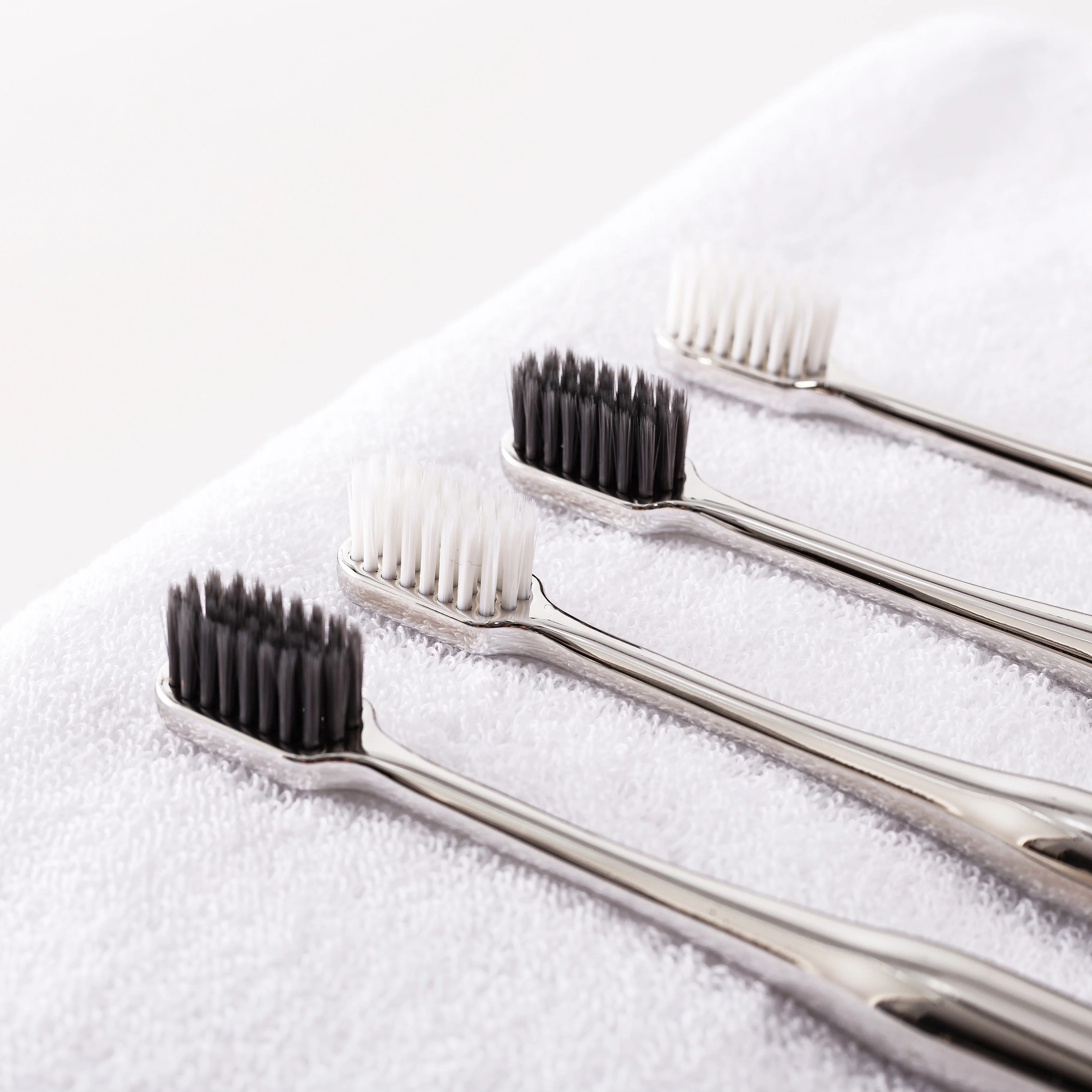 2021 New arrival hot selling professional silver handle adult toothbrush