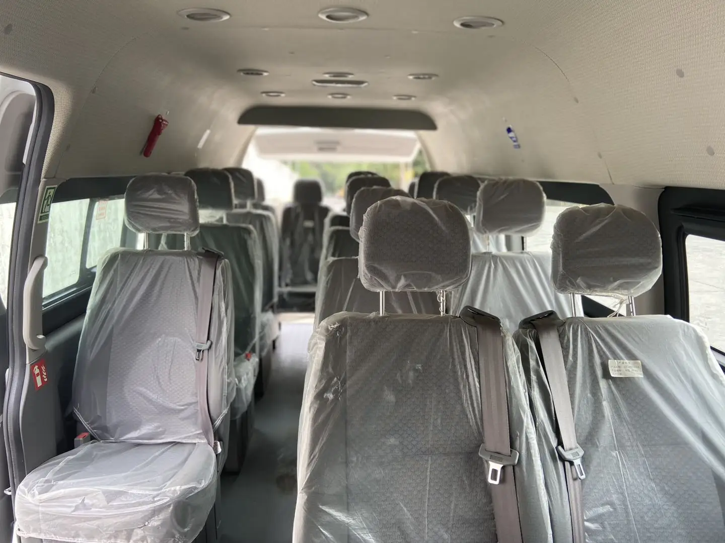  LHD 6M HIACE Mini Bus 2016 Подержанный Hiace б/у автобус с новыми сидениями и двигателем на