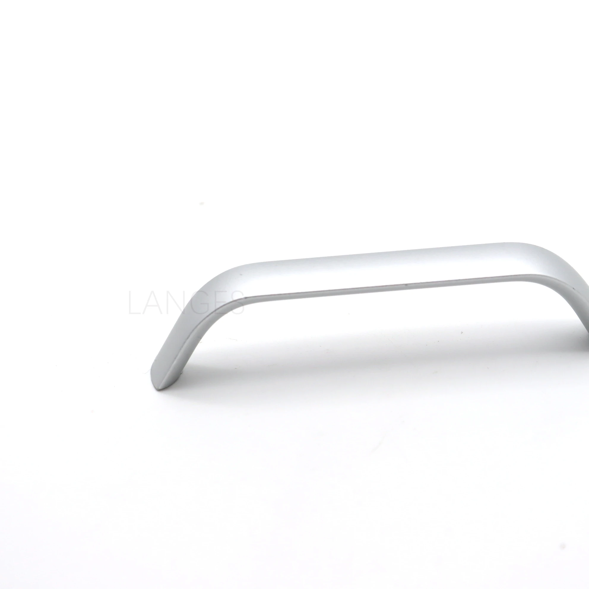 High Quality Custom Bedroom Kitchen Cabinet Hardware Pull Matte Solid Aluminum Profile Door Handle With Screw