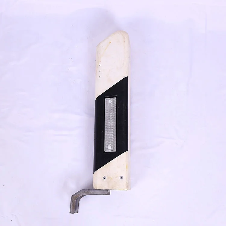 New Hot Selling PE Traffic Road Flexible Reflective Delineator Post Stand Pole Plastic Delineator Post