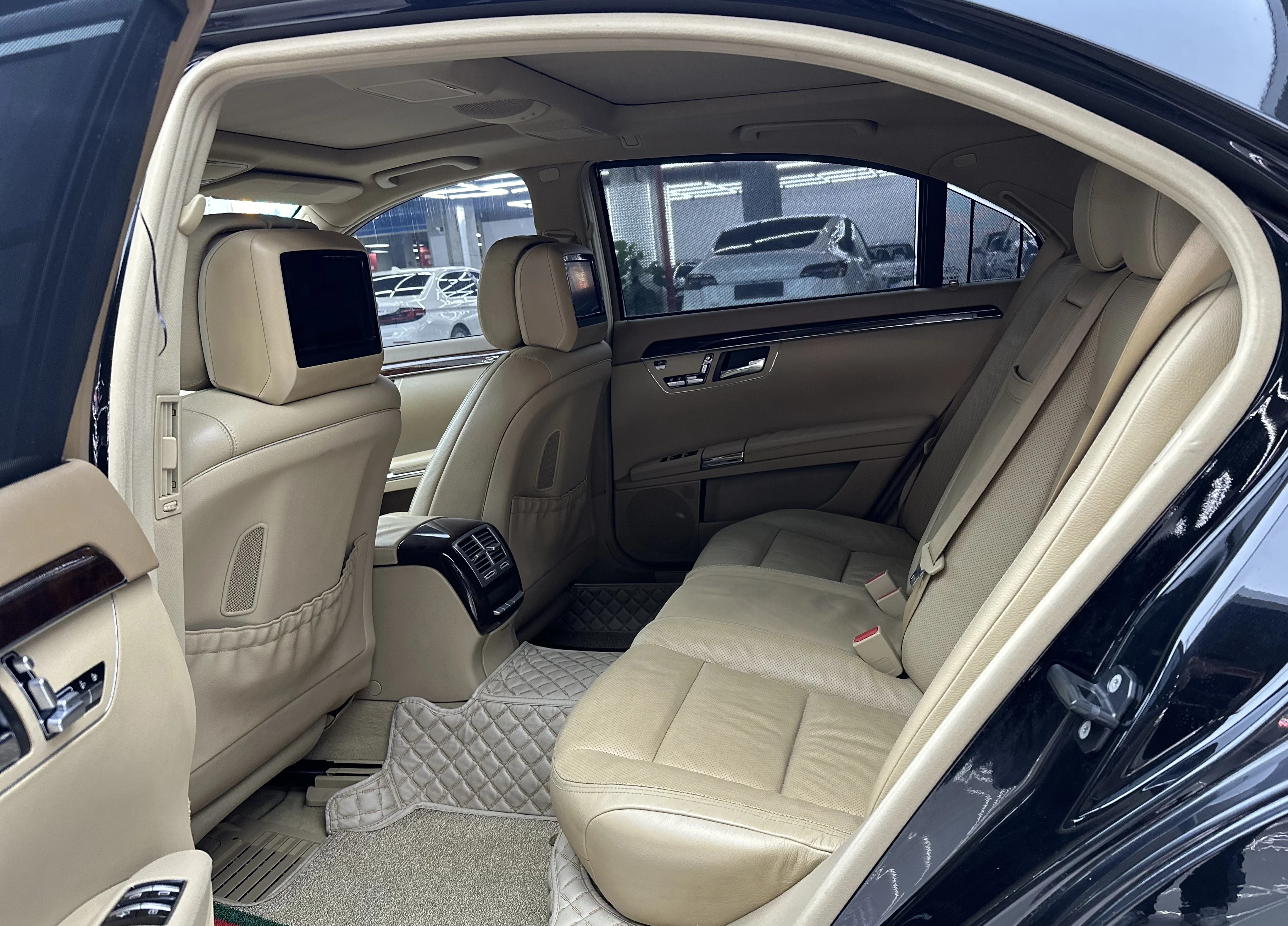 Luxury Cars Mercedes Benz S-Class S300L 3.0L V6 sunroof used cars