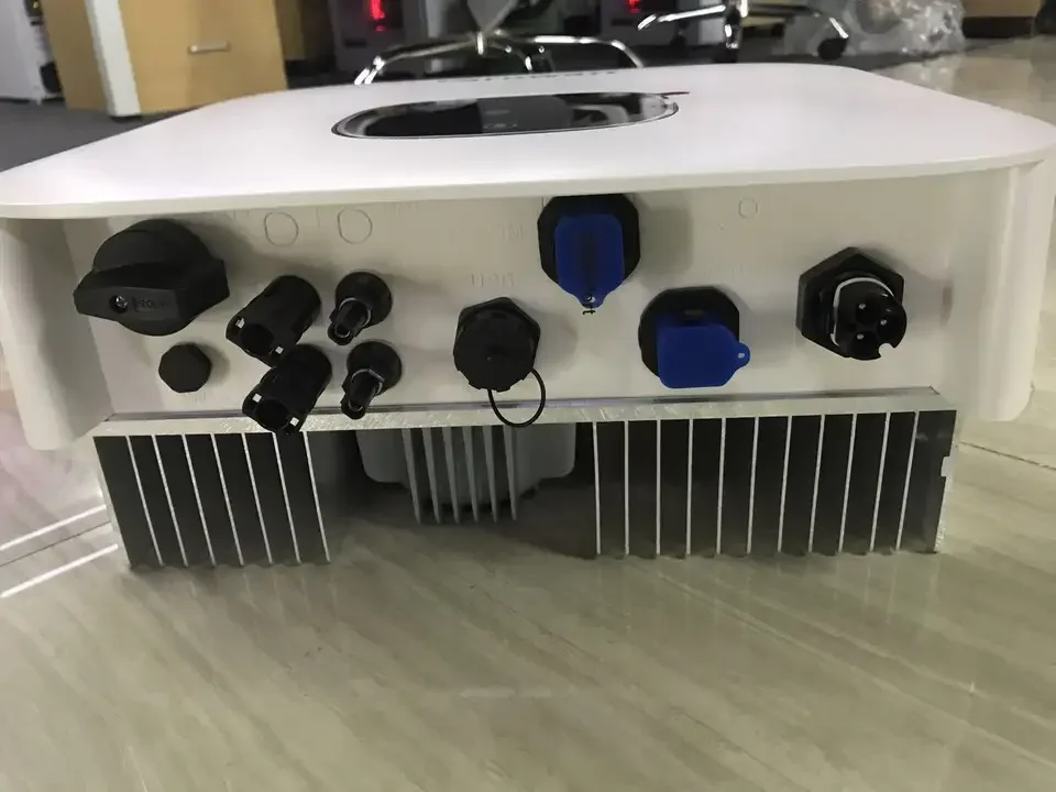 Growatt 6000ES Plus  Hybrid Off Grid Single Phase Battery Inverter Parallel Use 6000W For Home Use