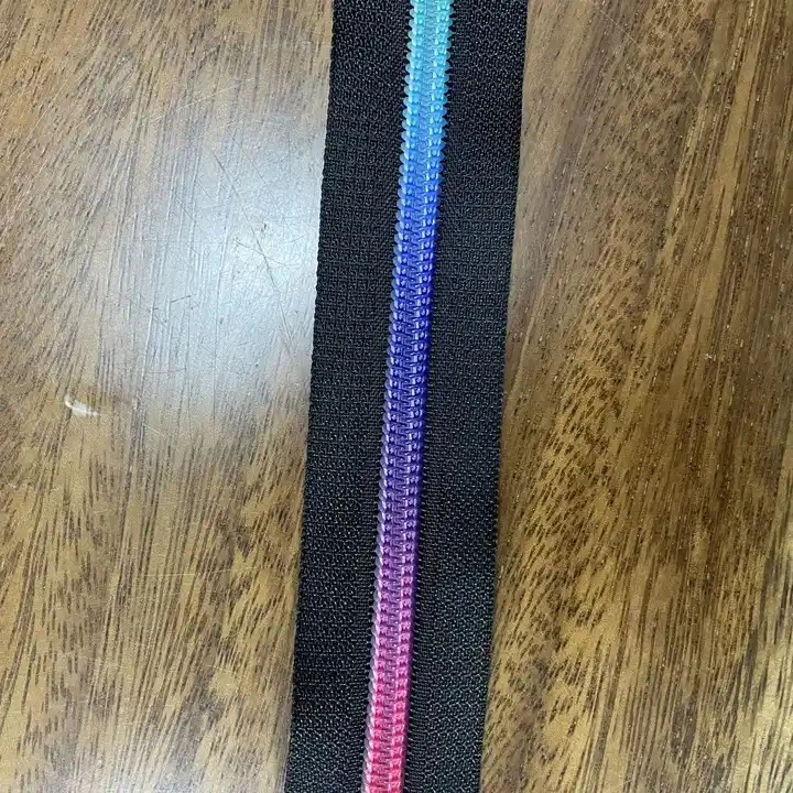 HENGWEI Brand Factory wholesale cheap #5 rainbow coil nylon zipper tape for garment
