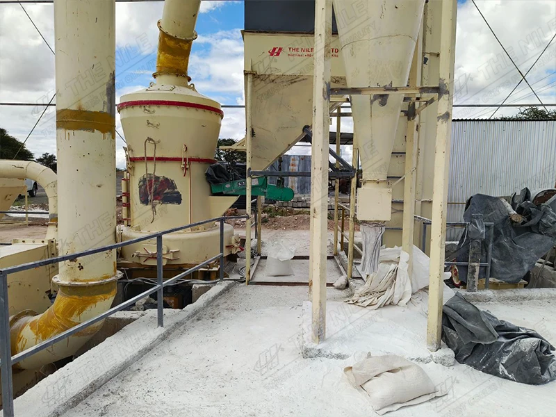 Finely Produced Raymond Grinding Mill For Milling Limestone