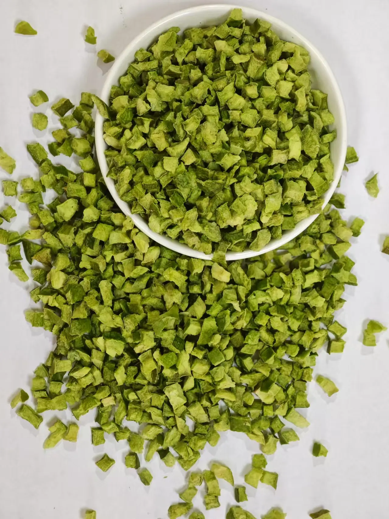 Organic Freeze-Dried Green Bell Pepper Powder Fresh Vegetables Fruit Flakes Whole Chopped Dehydrated Foods Bulk Hiking Foods