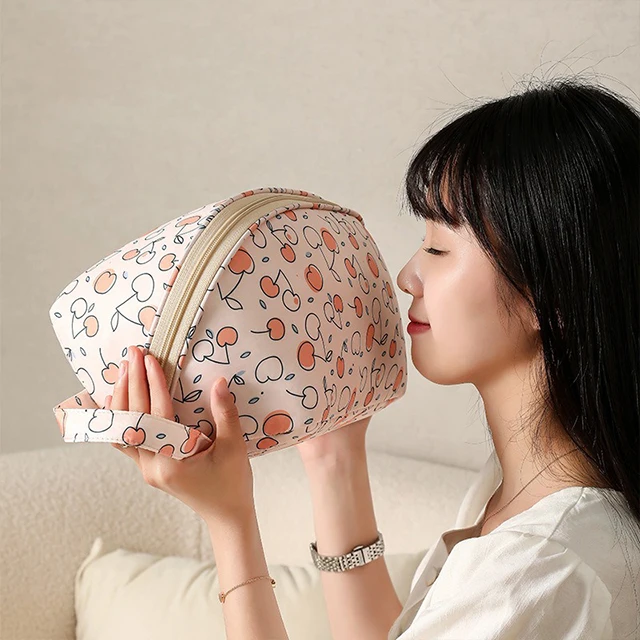 Daily Life Portable Storage Bag For Travel Easy Carry Large Capacity Bra Socks Paints Storage Bag With Cute Printing