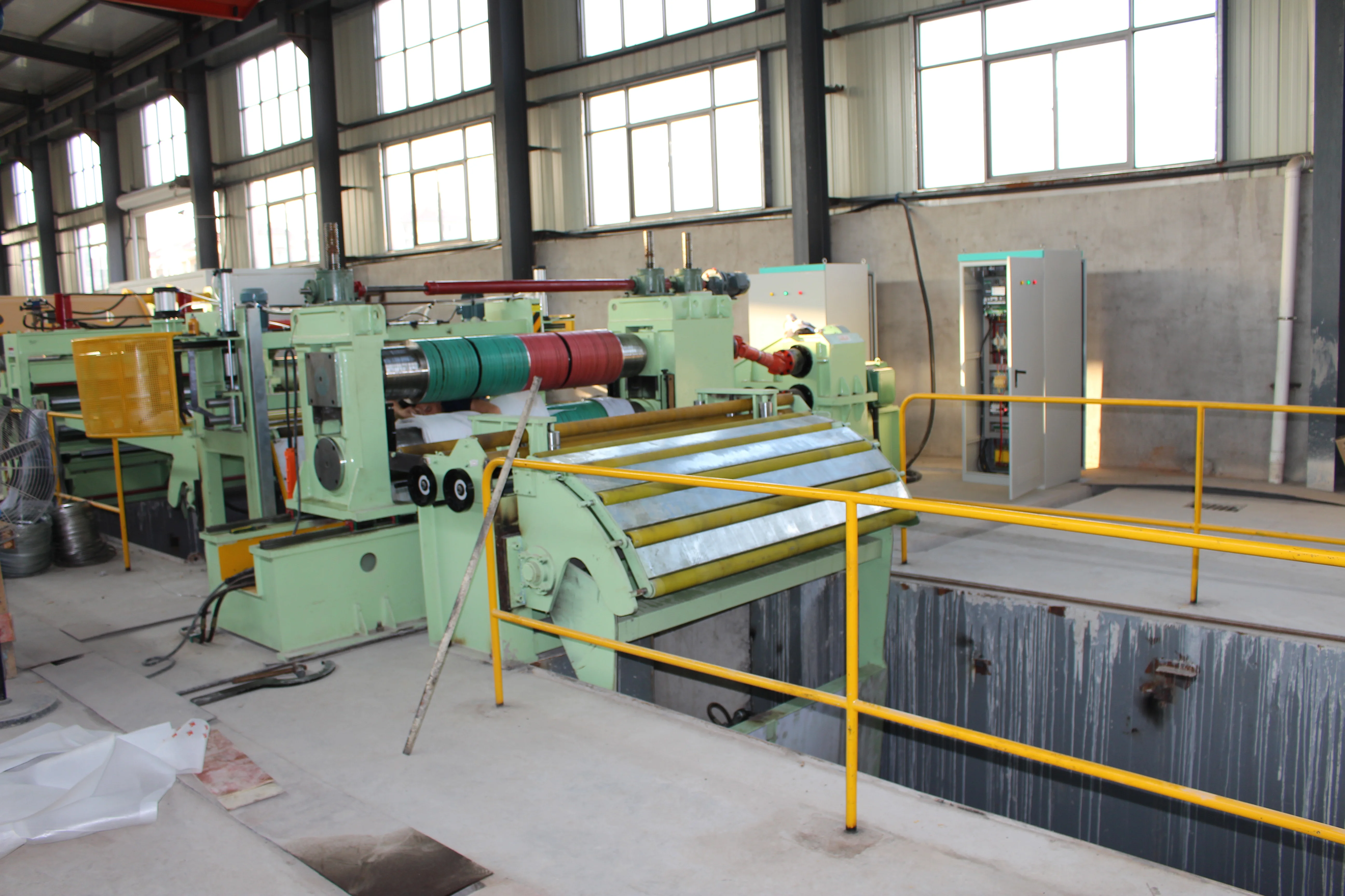 Slitting table machine for steel coil steel coil hydraulic levelling slitting machine