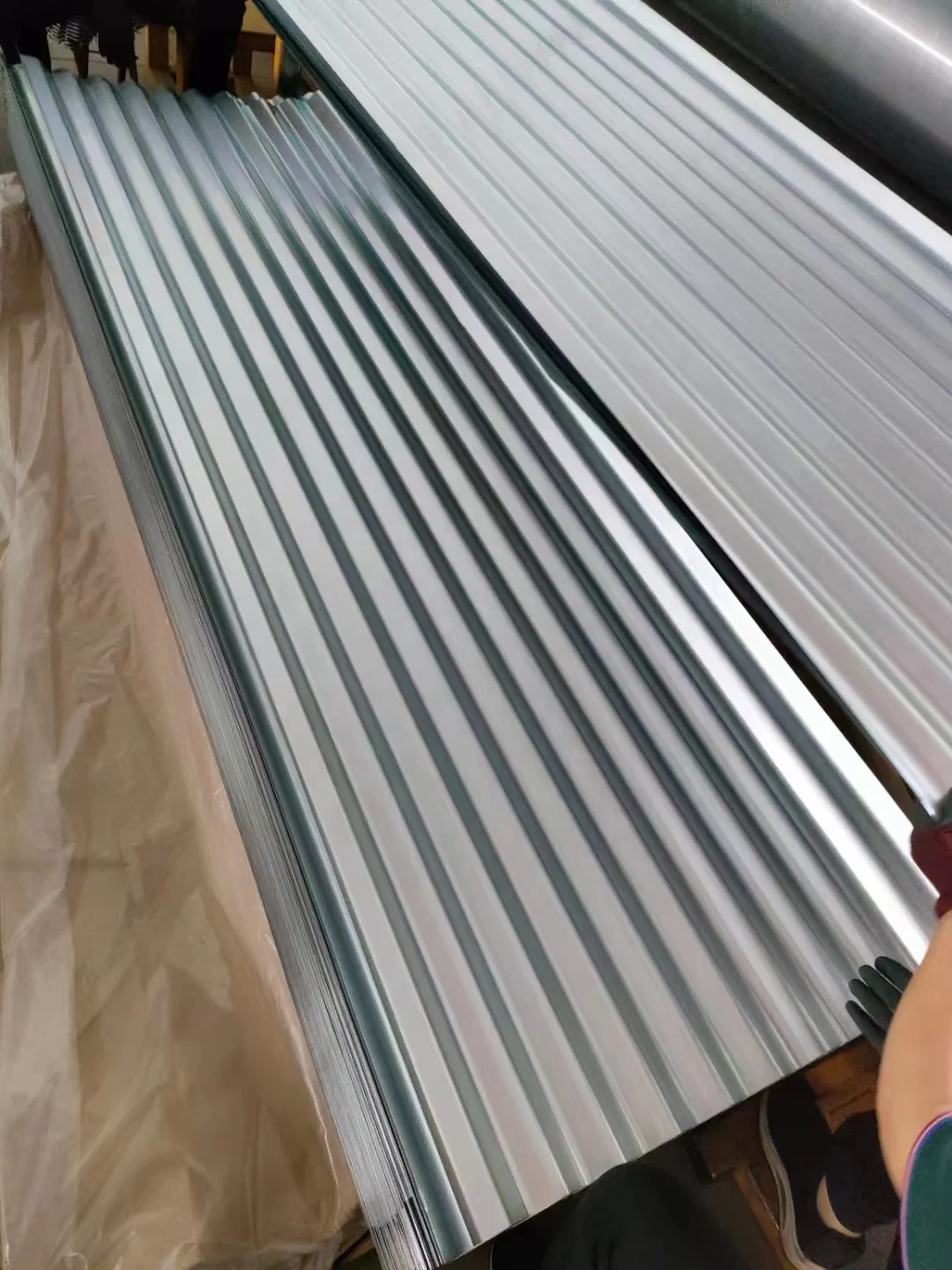 Manufacturer Wholesale Roof Sheet Metal Galvanized Corrugated Steel Roofing