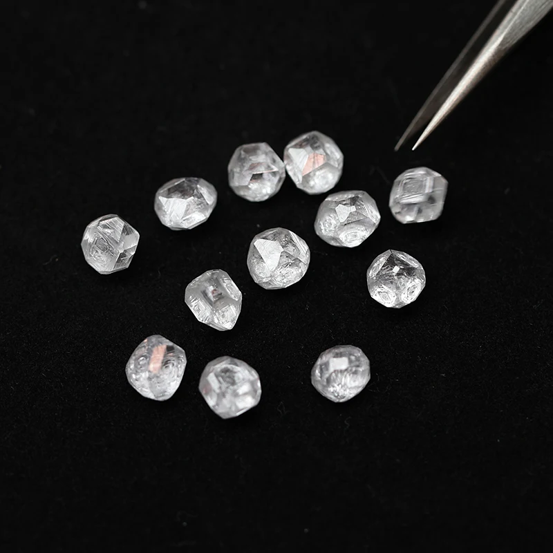 Synthetic lab grown 4 carats HPHT CVD white loose broken diamond real rough uncut white diamonds