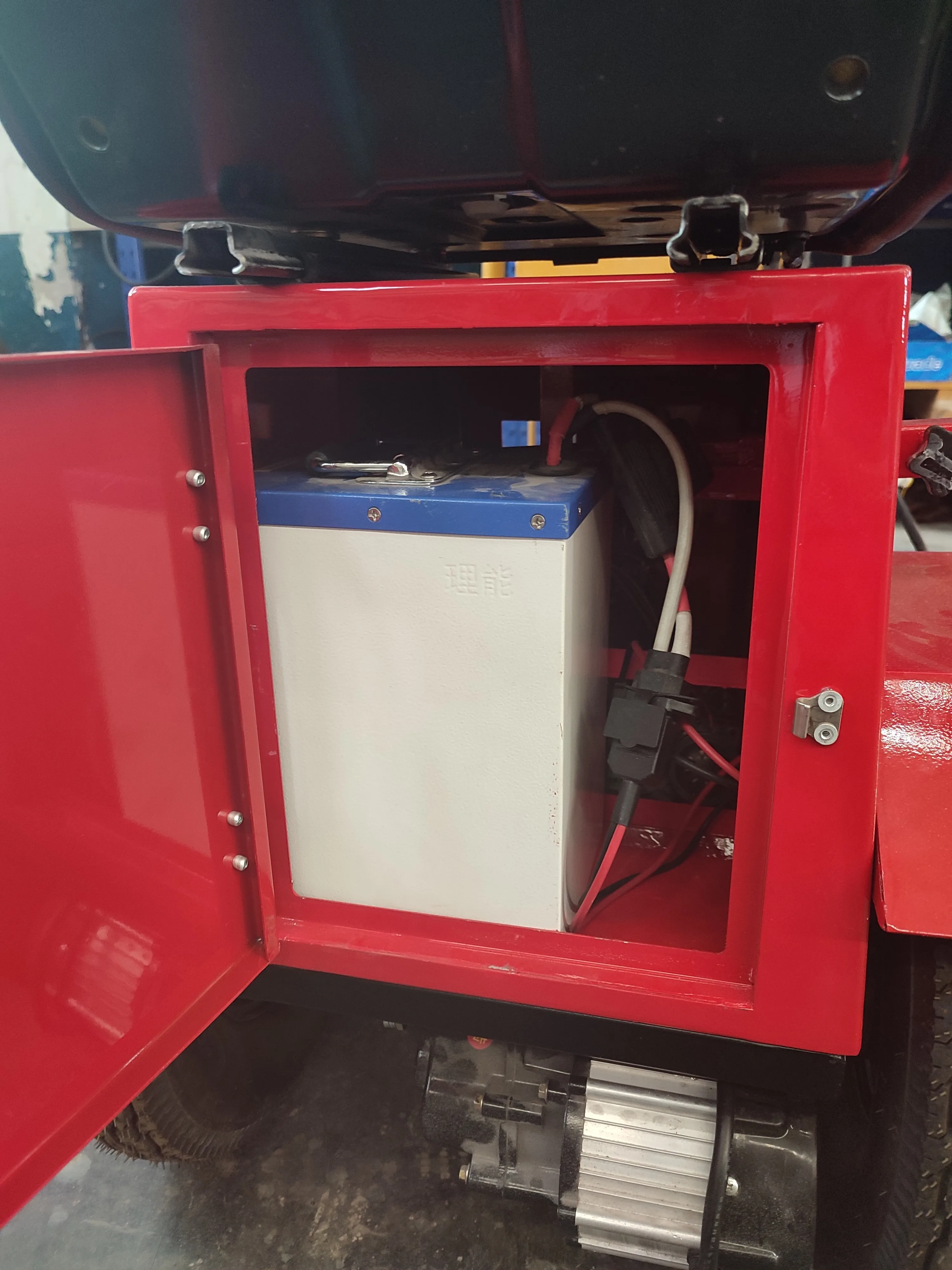 Driving Booster for Highway Line Marking Driver High quality engine drive booster striping for road marking machine