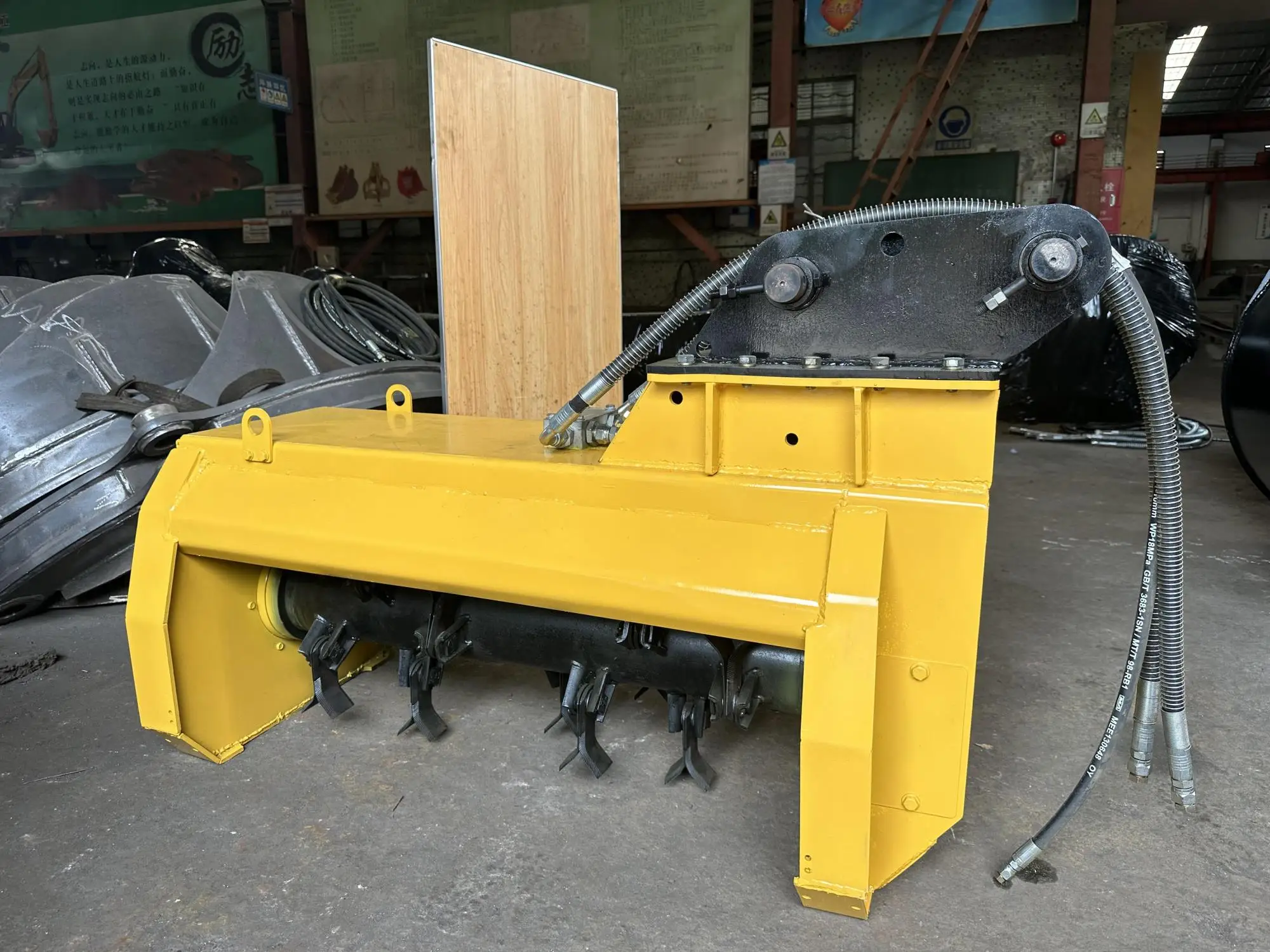 Сверхмощная газонокосилка Huitong для стрижки травы с лезвиями мини-экскаваторов по хорошей цене