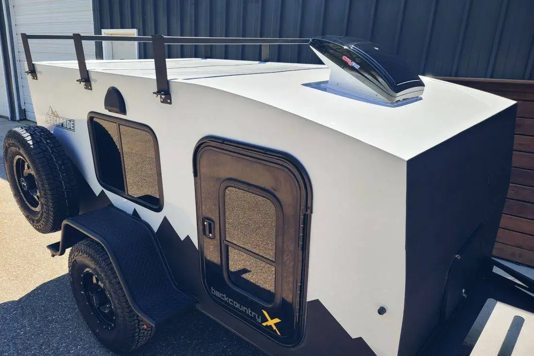 Glaming mini camper van Rv Camper Caravan Trcuks with Integrated Camping Caravan Travel Trailer