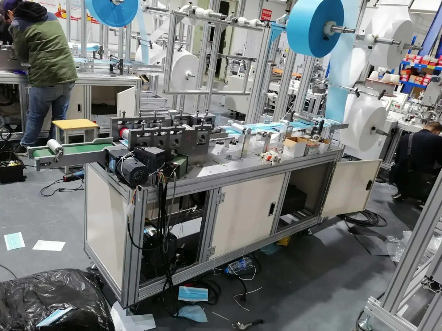 One drag two face mask machine