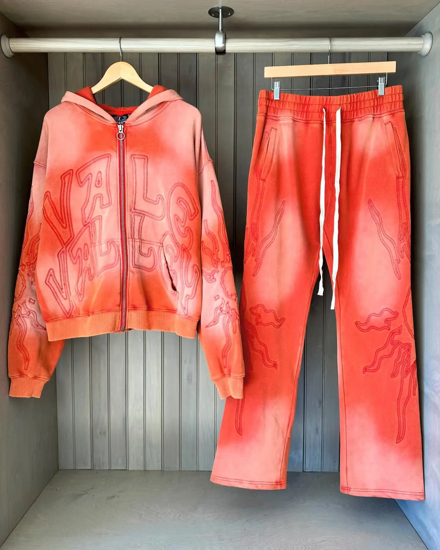 Oem Custom 100 Cotton  Oversized Boxy Fit Distressed Embroidery Patchsweatpants And Hoodie Set