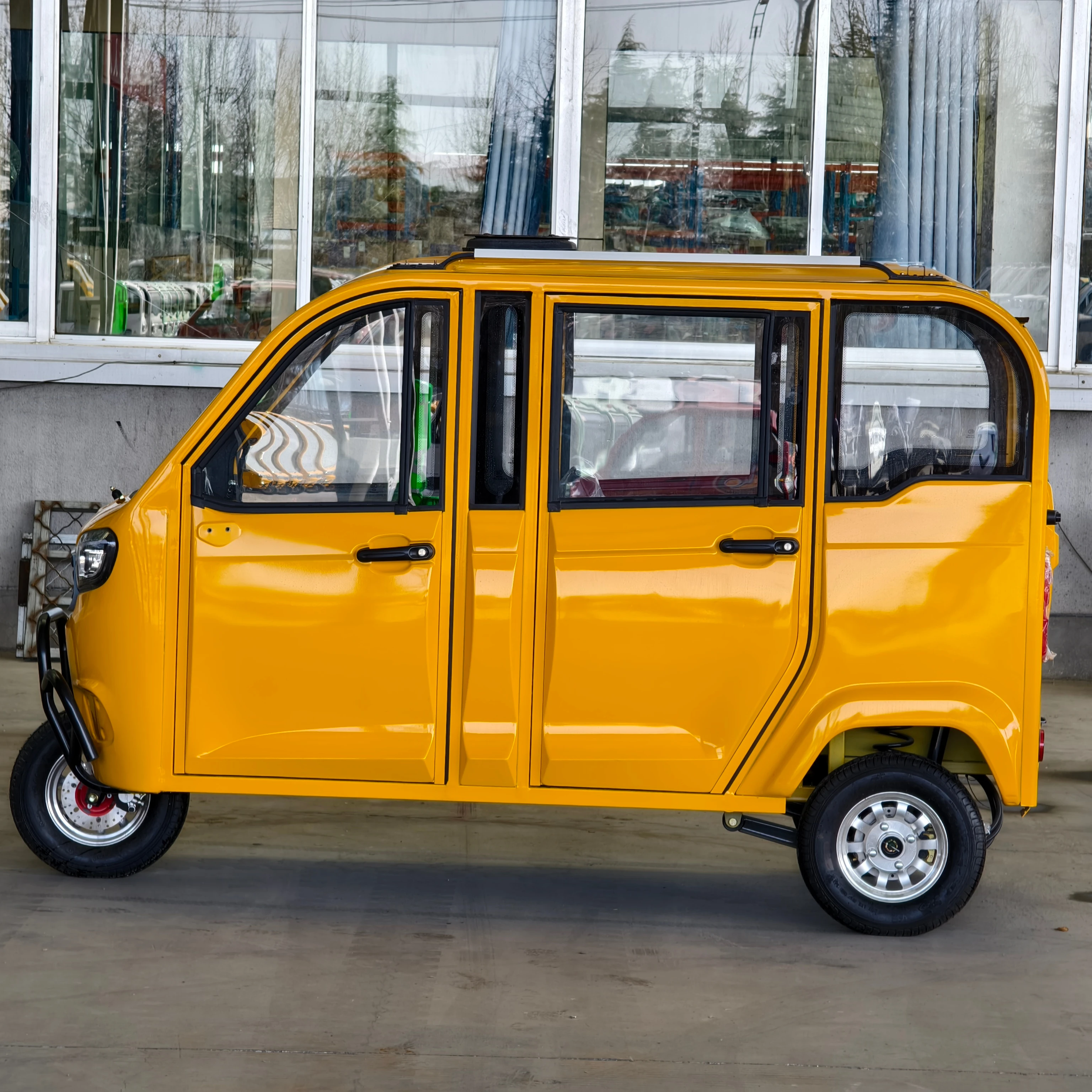 Large Number Export Hot Selling Electric Tricycle Factory Direct Sales Electric Passenger Tricycle