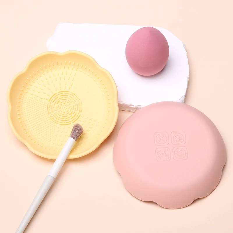 Bpa Free Food Grade Mini New Arrival Make Up Tool Cleansing Pads Mat Bowl Drying Rack Stand Holder Silicone Makeup Brush Cleaner
