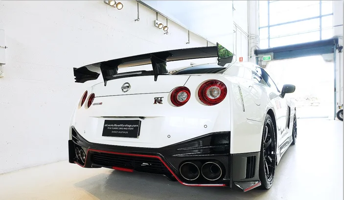GTR R35 Nismo Style Carbon Fiber Rear Trunk Roof Spoiler With Brake Lights