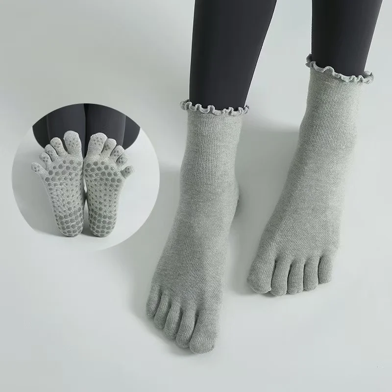 Irregular Edge 5 Toes Anti Slip Non Skid Yoga Pilates Cotton Custom Socks With Grips For Women