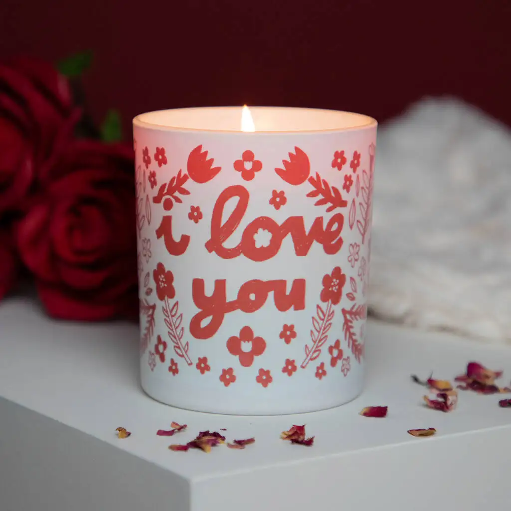 KLS Wholesale Handmade Luxury Design Custom Shaped Valentines day Scented Soy Wax Personalized Art Candles