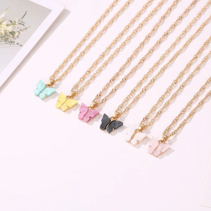 Trendy butterfly necklace alloy resin acrylic fashion charm pendant gold blue pink acrylic animal necklace butterfly