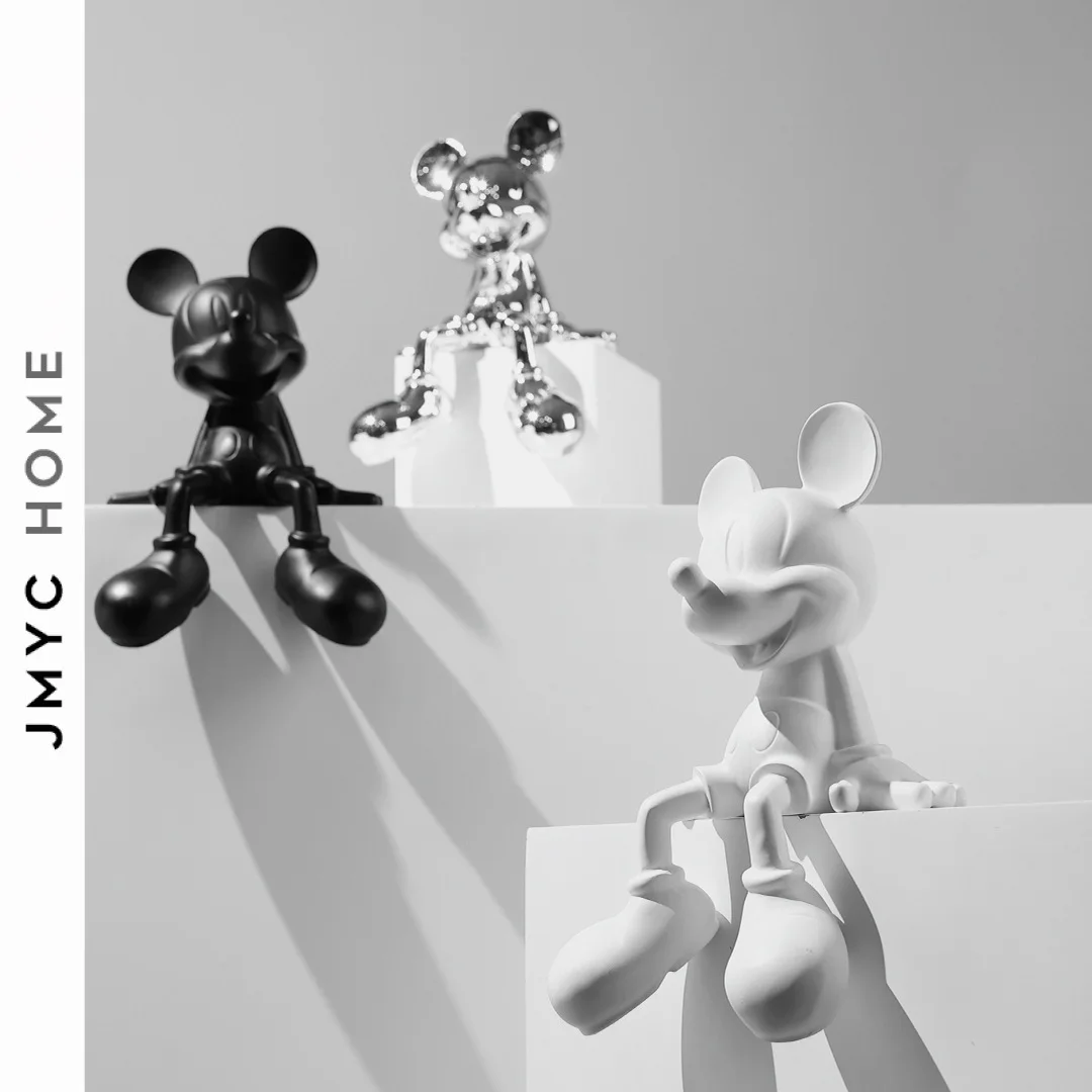 Modern Pop Art Fiberglass Cartoon Mickey Mouse Sculpture For Home Decor Ornament Metal Crafts